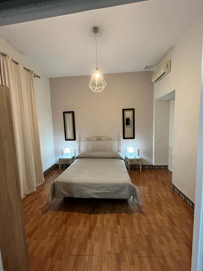 Pension Bienvenido Sevilla Bagian luar foto